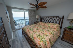 4 chambres, fer et planche à repasser, accès au Wi-Fi (inclus)