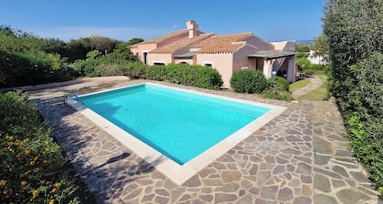 Exclusive Iris villa with garden and private pool, 6 p.l.
