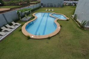Outdoor pool - Jess Hotel Kpalimé (Kpalimé)