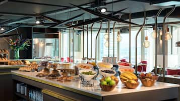 Daily buffet breakfast for a fee