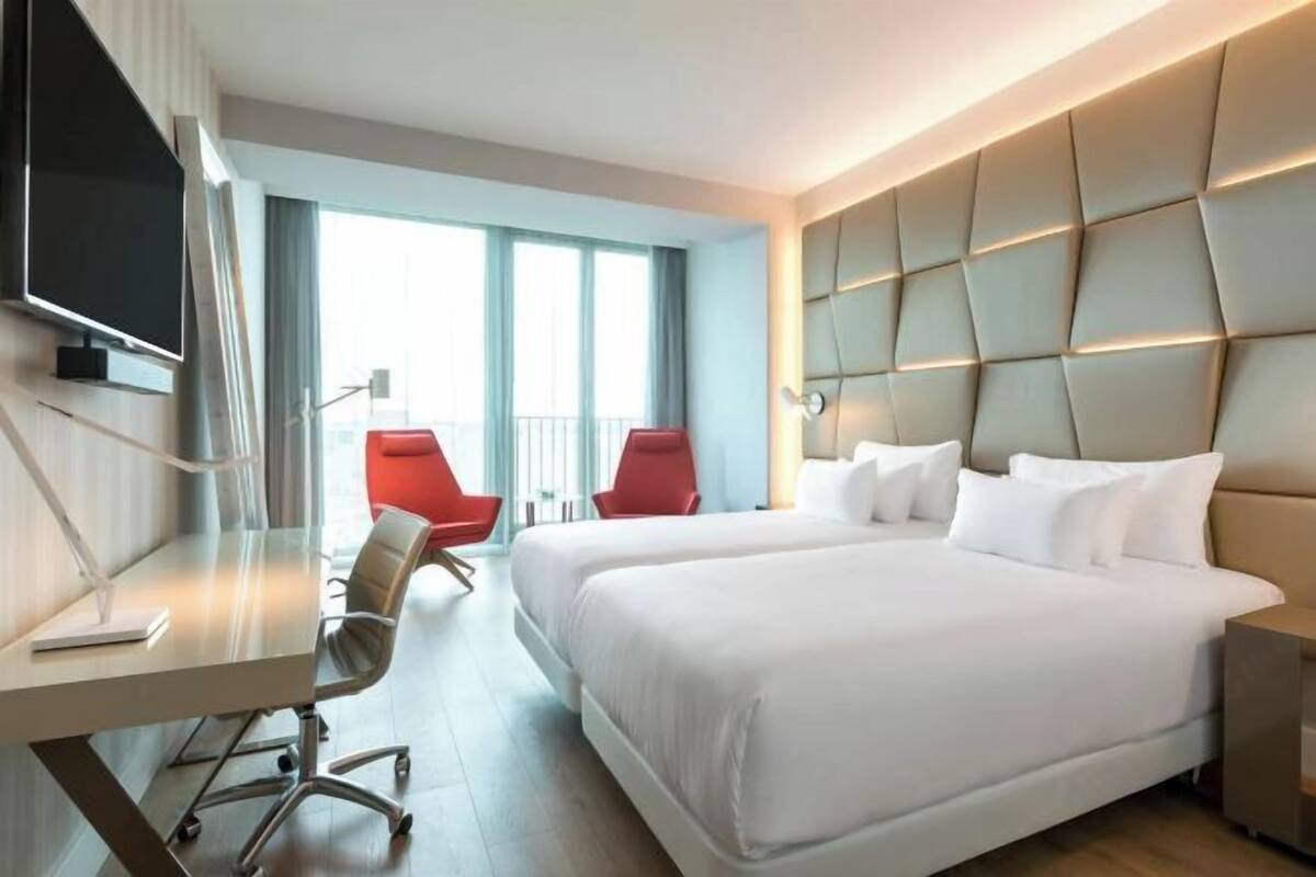 1 bedroom, premium bedding, minibar, in-room safe