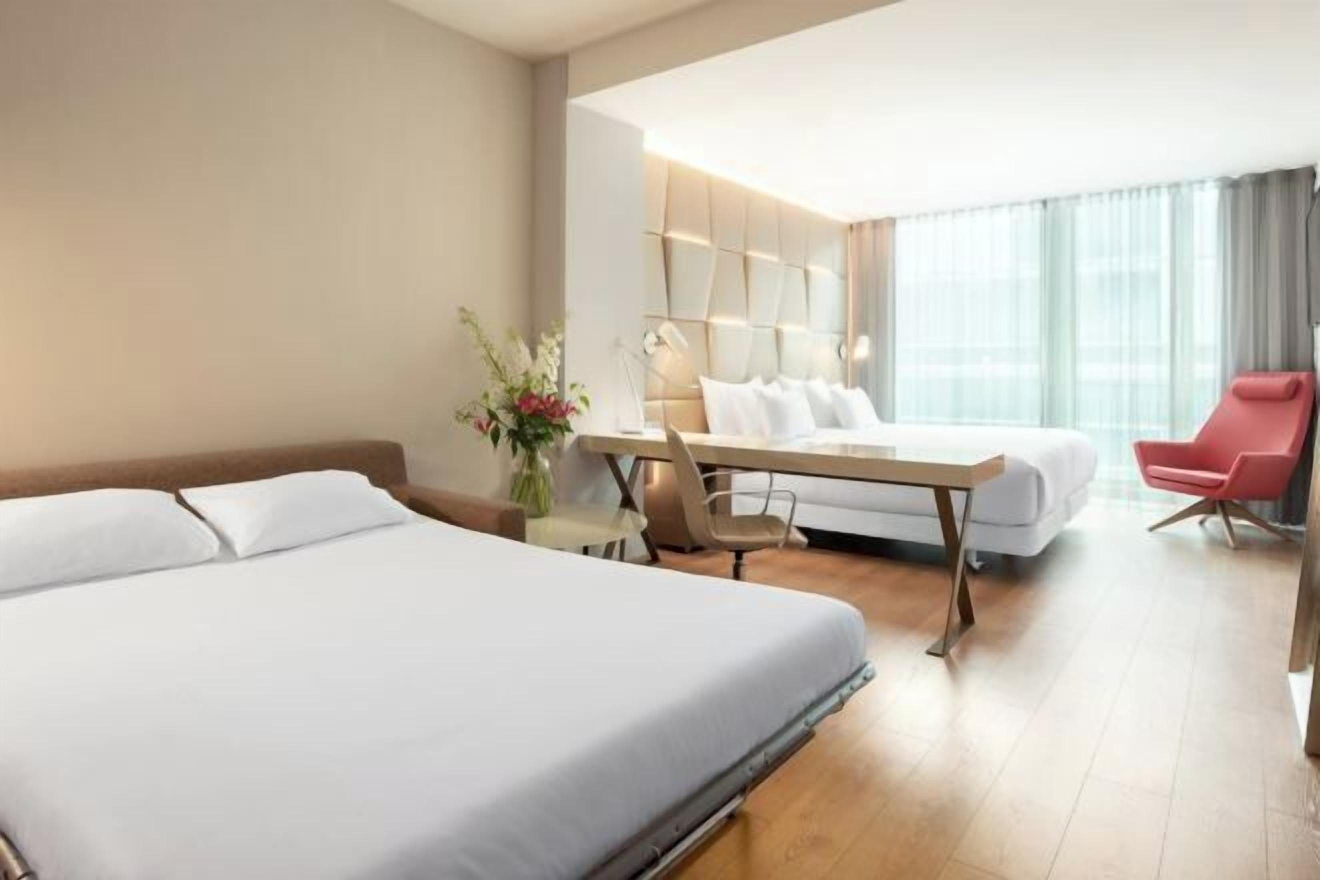 1 bedroom, premium bedding, minibar, in-room safe