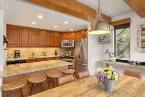 Fridge, microwave, oven, stovetop - Landmark 101 - 2 Bedroom Platinum (Vail)