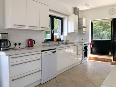 Cottage with outstanding views over Kenmare Bay