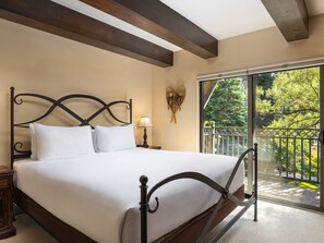 2 habitaciones, tabla de planchar con plancha y cuna de viaje