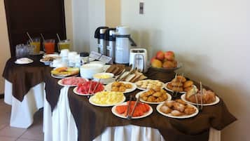 Desayuno bufé gratuito y diario