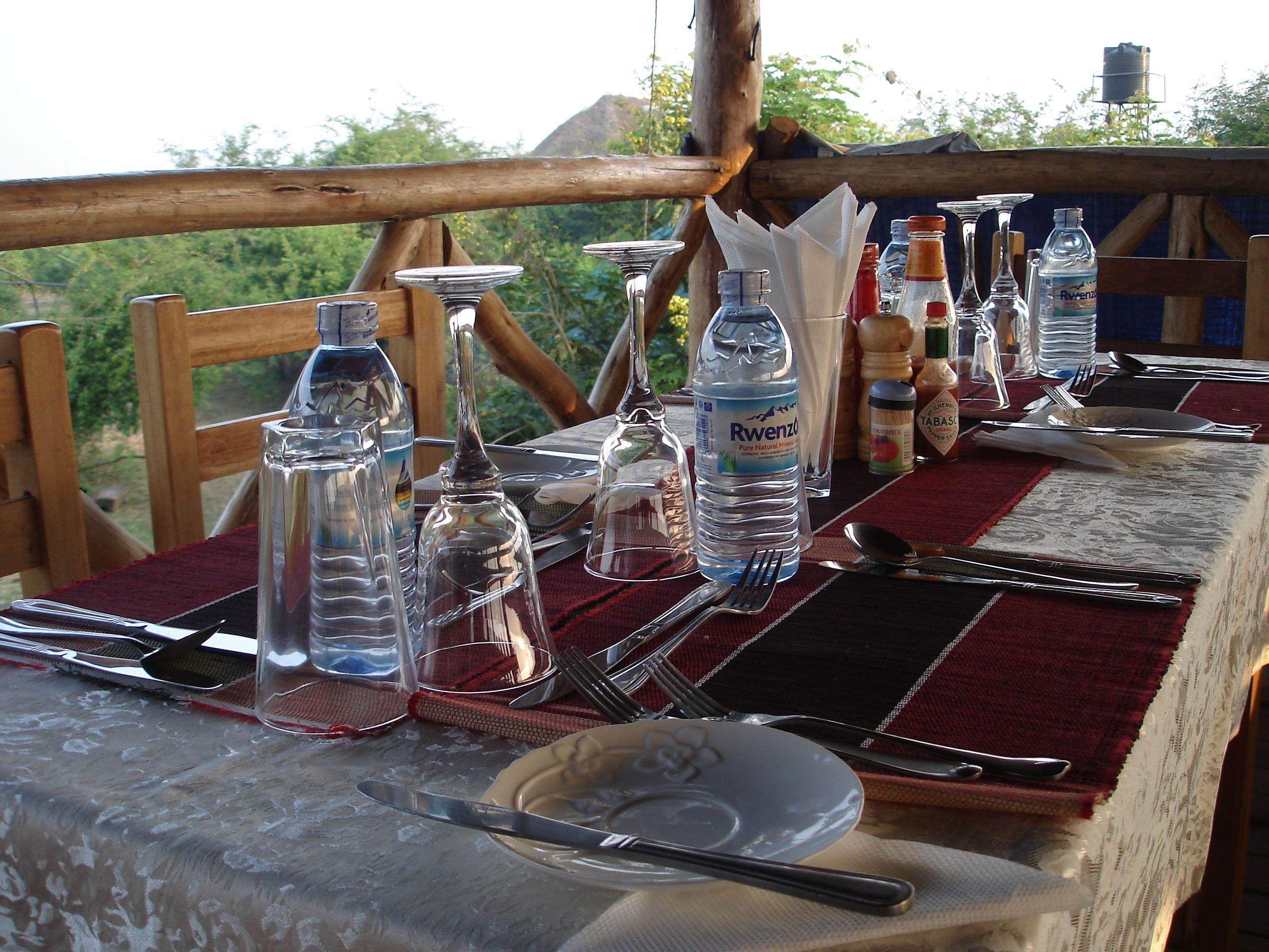 Se sirven desayunos, comidas, cenas y cocina local e internacional 