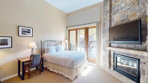 3 slaapkamers, een strijkplank/strijkijzer, gratis wifi, beddengoed