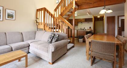 Loft C301-Private Hot Tub-Indian Peaks