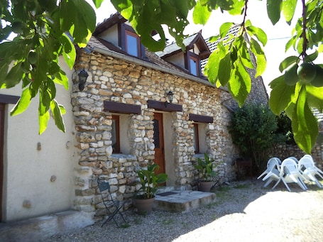 Terrace/patio. Holiday home "la maisonnette 2 stars "Normandie