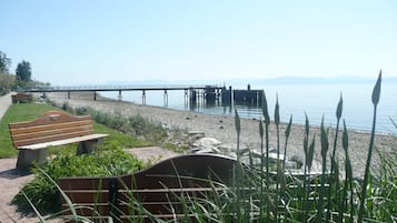 Beach nearby, beach towels