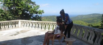 Perfect home for rest and relaxation. Breathtaking view of the carribean sea.