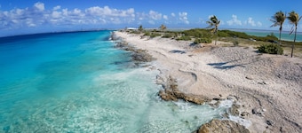 Kas Dos Amigu: By the Ocean, Walk to Downtown, Amazing House Reef