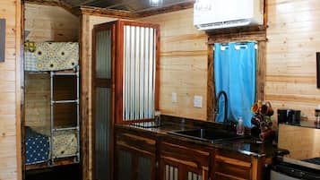 Casa de campo estándar, varias camas, para no fumadores (Micro-Cottage) | Camas con efecto memoria