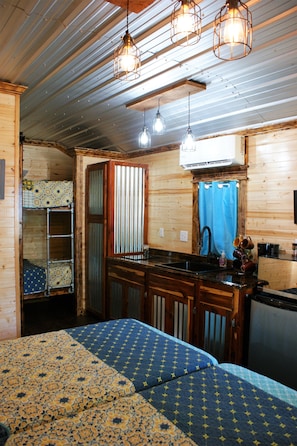 Standard Cottage, Multiple Beds, Non Smoking (Micro-Cottage)