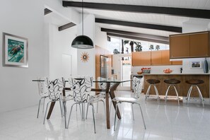 Dining - LOVE ... and MISCHIEF in Historic Twin Palms (Palm Springs)