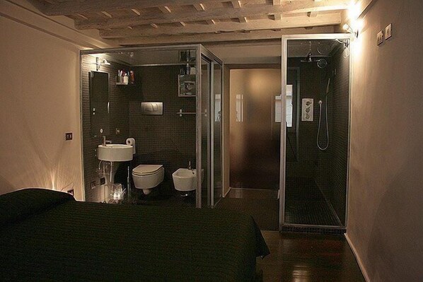 2 bedrooms, iron/ironing board, WiFi, bed sheets - An Affordable 2 Bedrooms Flat At 100 Meters From Spanish Steps (Roma)