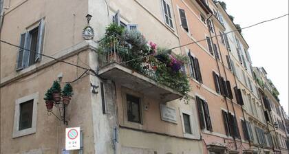 Un asequible 2 dormitorios Piso a 100 metros de la Plaza de España