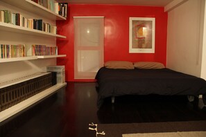 2 chambres, fer et planche à repasser, Wi-Fi gratuit, draps fournis