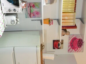 Full-sized fridge, microwave, oven, stovetop - Il tetto di San Paolo (Rome)