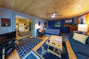 1 habitación, tabla de planchar con plancha, wifi gratis y ropa de cama 