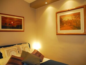 1 bedroom, in-room safe, iron/ironing board, free WiFi