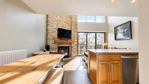 Interior - Landmark 208 - 3 Bedroom Platinum (Vail)