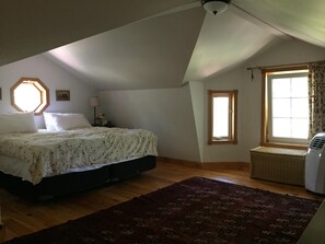 2 slaapkamers, een strijkplank/strijkijzer, reisbedje, gratis wifi