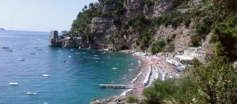 Sostella-Positano Center-Guest 7 Adults+1 Kids in 4 Bedrooms, 4 Baths- WiFi & AC