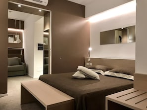 Premium bedding, minibar, in-room safe, desk - Palme 4 Stars Resort in Monterosso (Monterosso al Mare)