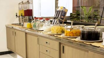 Free daily buffet breakfast
