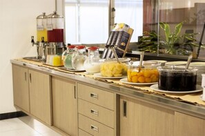 Petit déjeuner buffet compris tous les jours