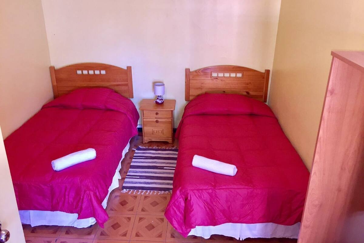 Chambre Standard avec lits jumeaux, 2 lits une place, salle de bains privée