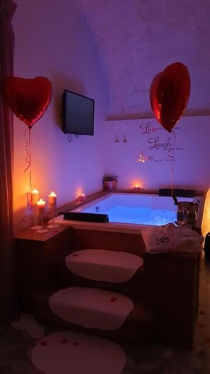 Free toiletries, hair dryer, slippers, bidet - Nenetta Rooms (Monopoli)