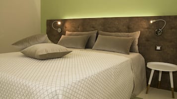 Suite Tradizionale, 1 camera da letto, balcone (Maria Carolina d’Austria) | Biancheria da letto di alta qualità, copriletto in piuma, una scrivania