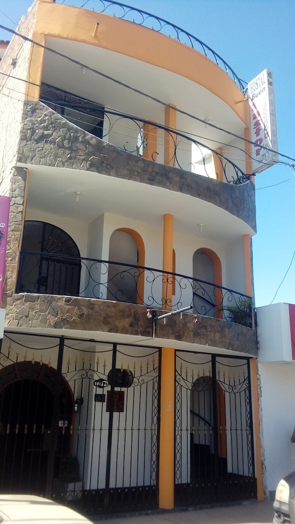 Voorkant van accommodatie