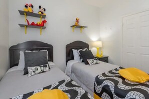 4 bedrooms, desk, iron/ironing board, free WiFi