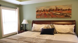 4 bedrooms, in-room safe, desk, iron/ironing board