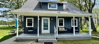 Ellison Bay tranquility close to Europe Lake, Newport State Park and Beach!