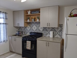 Fridge, microwave, oven, stovetop - House in a residential zone, gated parking  (Ensenada)