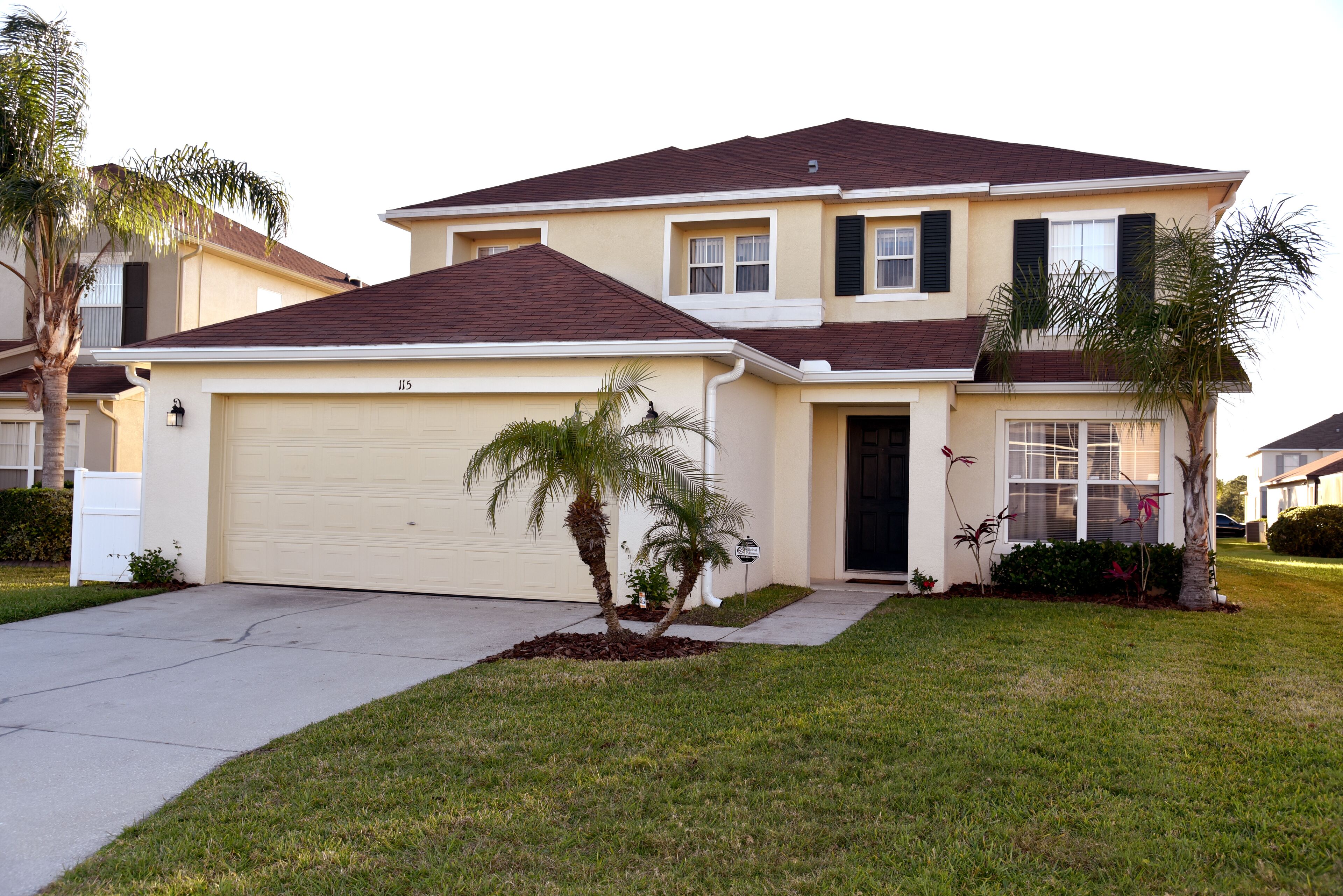 BEAUTIFUL 6 BEDROOMS POOL HOME, NEAR DISNEY PARKS.