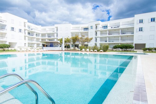 Luxury Apartment with pool on Marina De Lagos 