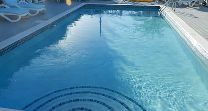 Villa 4 chambres, piscine privée, terrasse, A / C, barbecue, Wi-Fi