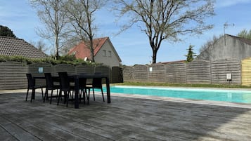 Piscine extérieure, piscine chauffée