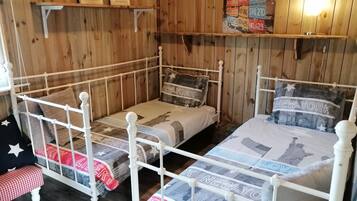 2 bedrooms, WiFi, bed sheets