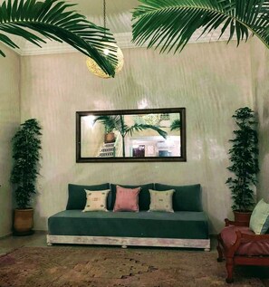 Interior - Riad with Outdoor Swimming Pools, walking distance to Jamaa El-Fna (Marrakech)