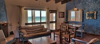 ***ビーチフロント*** Casa Chapman、Las Conchas、Sleeps 14、14、$ 215 / Nt。