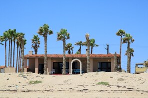 Exterior - *** BEACHFRONT *** Casa Chapman, Las Conchas, Sleeps 14, $215/Nt. (Puerto Peñasco)