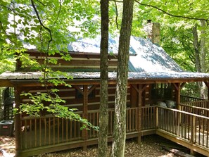 Exterior - Affordable 3BR2BA Cabin Mins. from Dollywood, Ober Gatlinburg Pets OK Sleeps 10 (Sevierville)