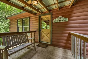 Property grounds - OUTDOOR FIREPIT*Hot Tub*Wood Fireplace*Private gated Road*Community Pool*Sleep 6 (Townsend)